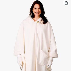 Le Moda Poncho/Cape